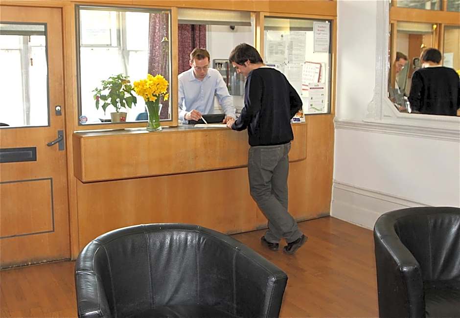 Leinster House (Bayswater)