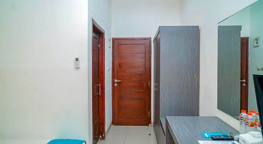 Sans Hotel Widarasari Cirebon