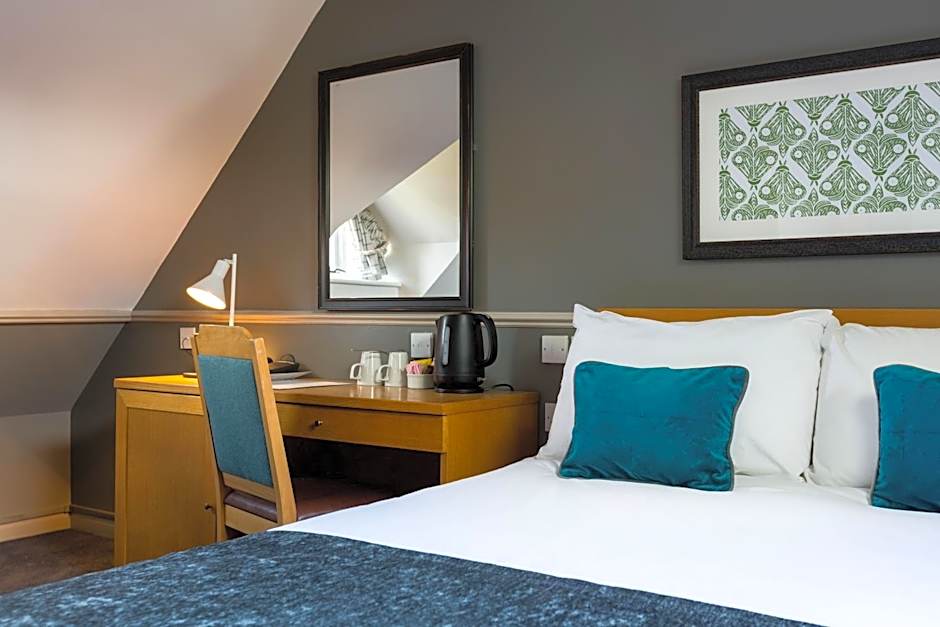 White Hart by Chef & Brewer Collection