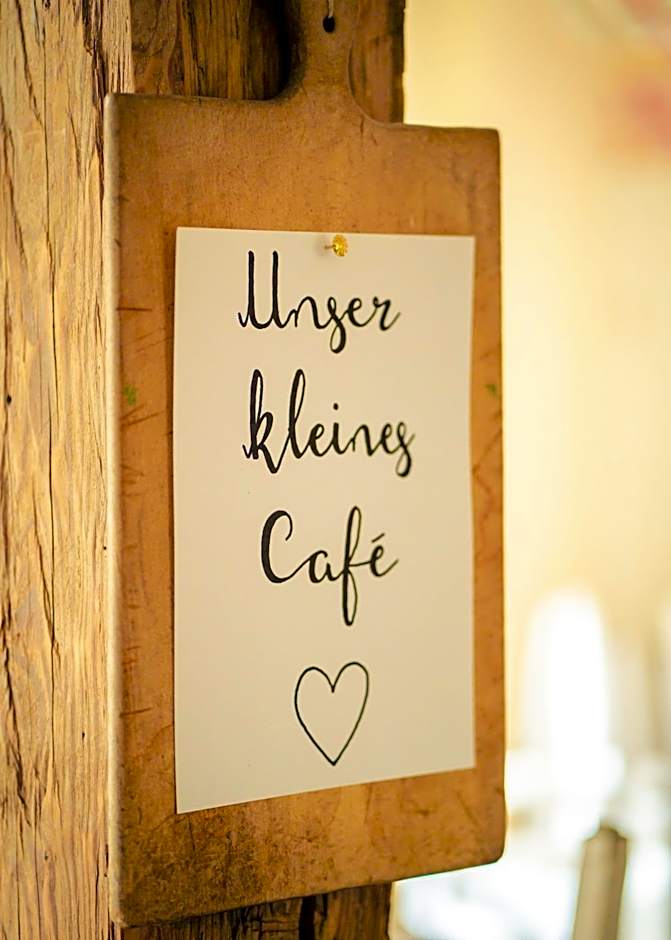 Gutshaus Volzrade Hotel & Ferienwohnungen in Elbnähe