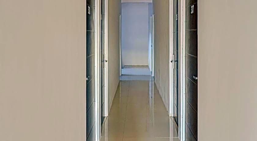 OYO 90062 Ava Guesthouse