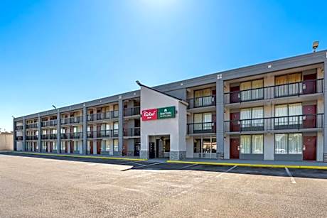 HomeTowne Studios Richmond - Airport/ Sandston