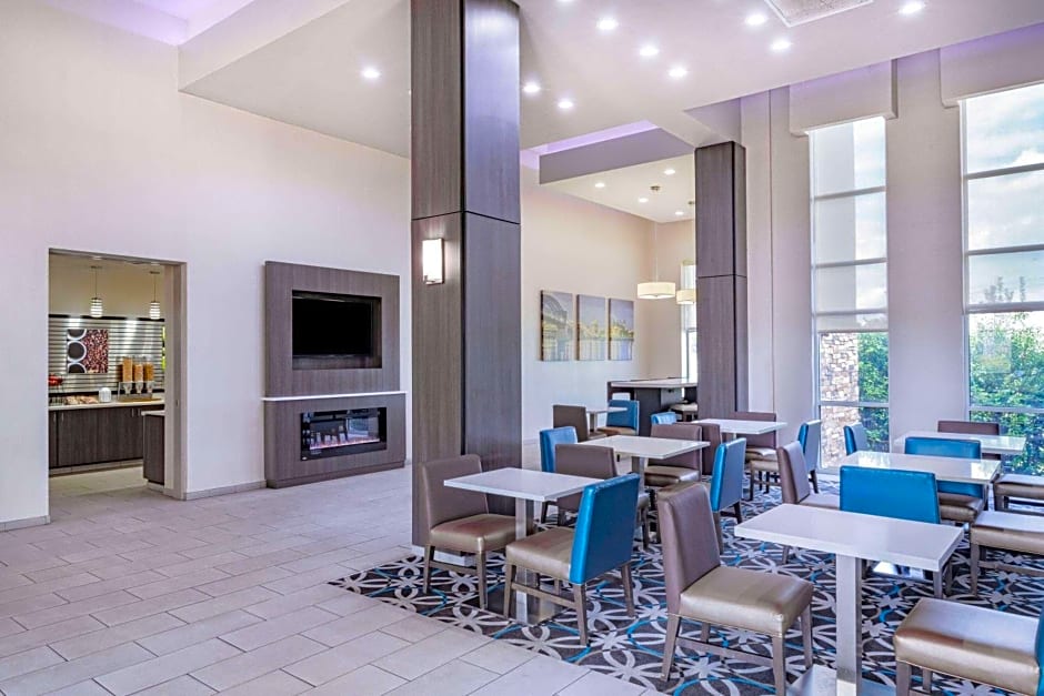 La Quinta Inn & Suites by Wyndham Chattanooga - East Ridge