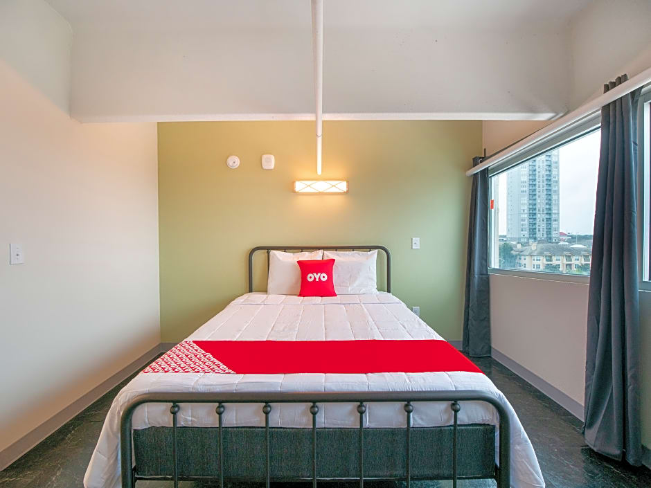 OYO Hotel & Apartments Houston Galleria