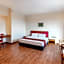 Crystal Crown Hotel Harbour View Port Klang