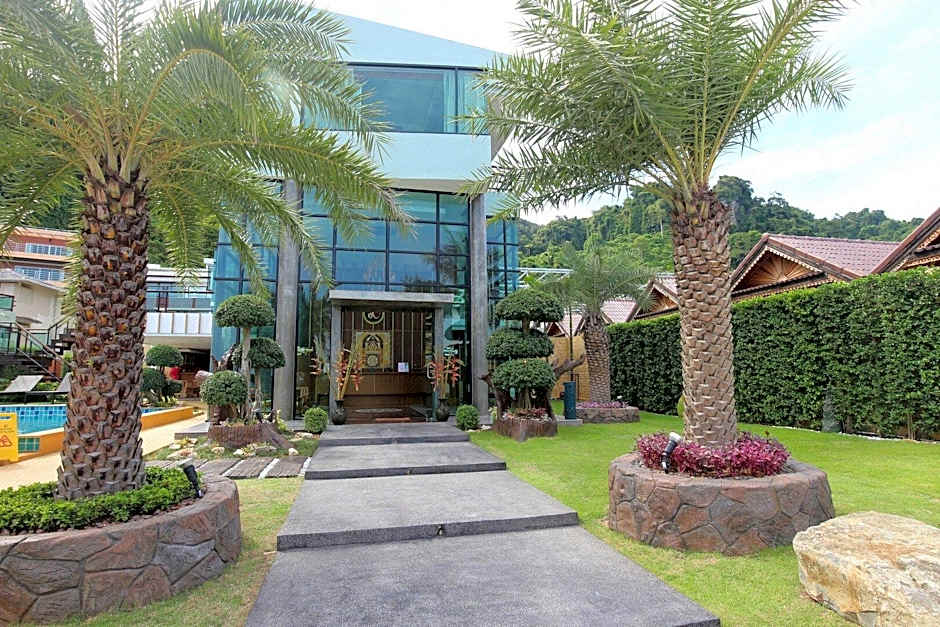Phi Phi Nice Beach Hotel Hip