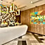 MaxOne Hotels Premier Melawai