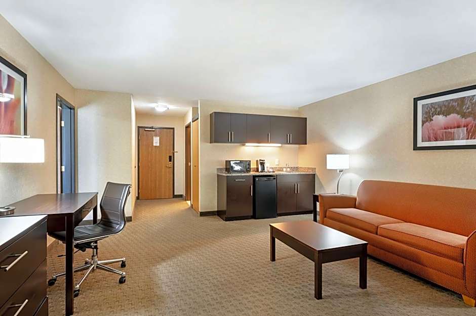 Best Western Plus Howe Inn