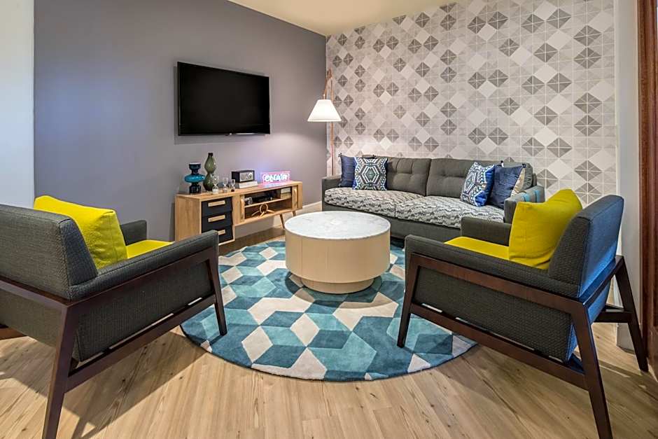 Crowne Plaza Cabana Hotel By IHG