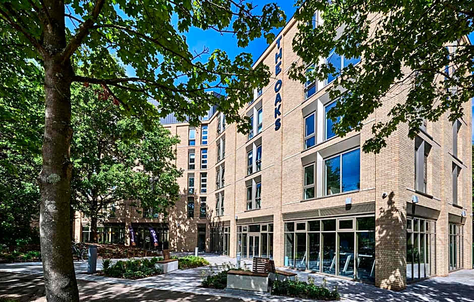 For Students Only The Oaks in Coventry