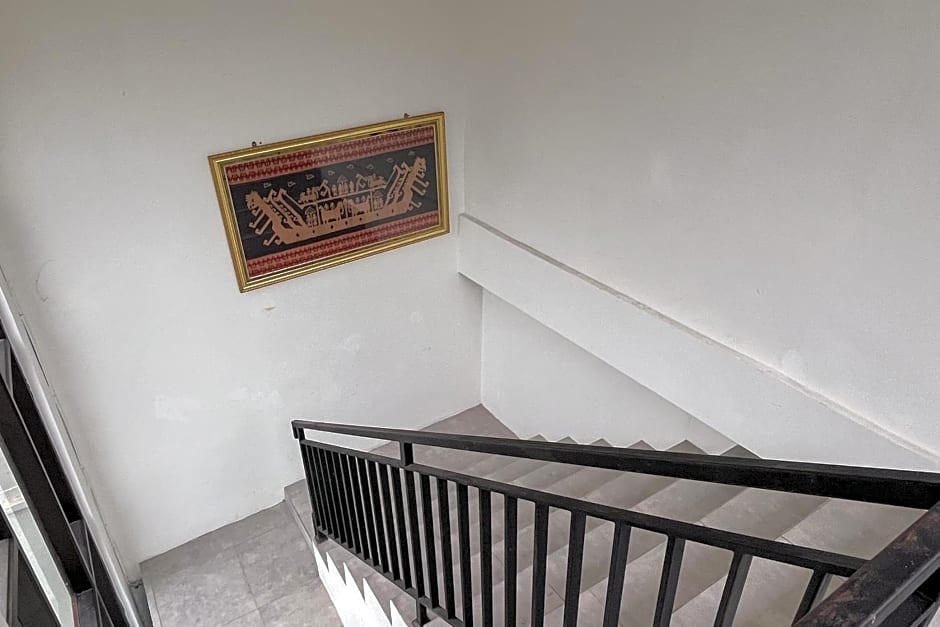 Moresto Hotel Mitra RedDoorz