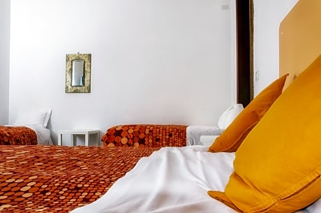 Quadruple Room with Private External Bathroom