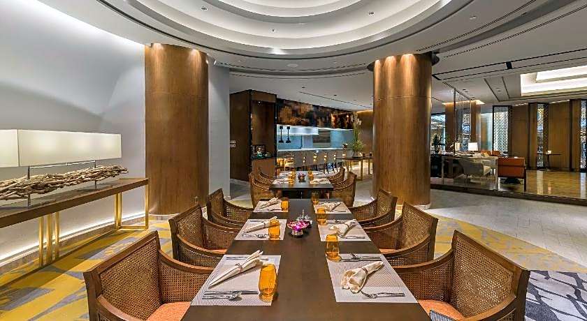 Dusit Thani Manila Hotel