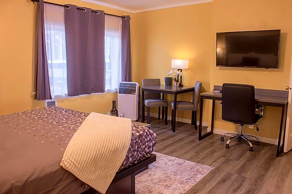 Carmel Wayfarer Inn