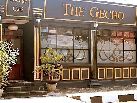The Gecho Inn Town