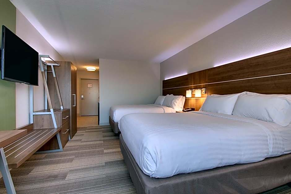 Holiday Inn Express & Suites Wapakoneta By IHG