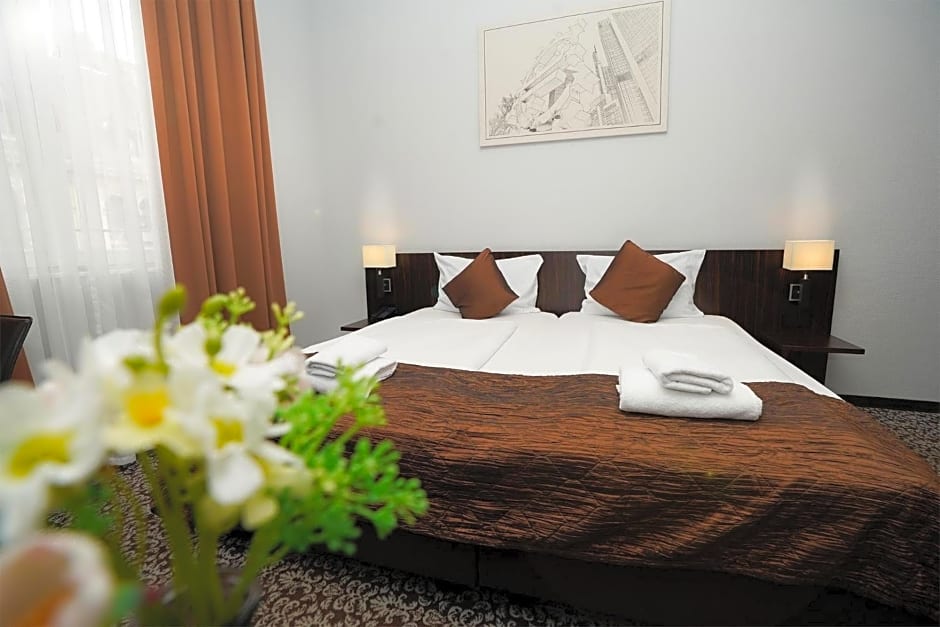 The Atrium Hotel