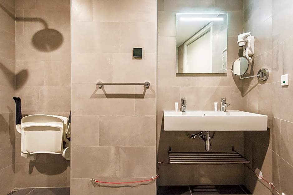 YAYS Amsterdam East by Numa