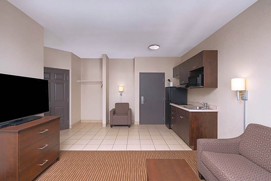 Travelodge Suites by Wyndham Estevan