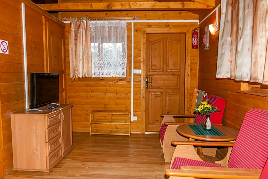 Domki Słoneczko z dostępem do jacuzzi sauny i rowerów