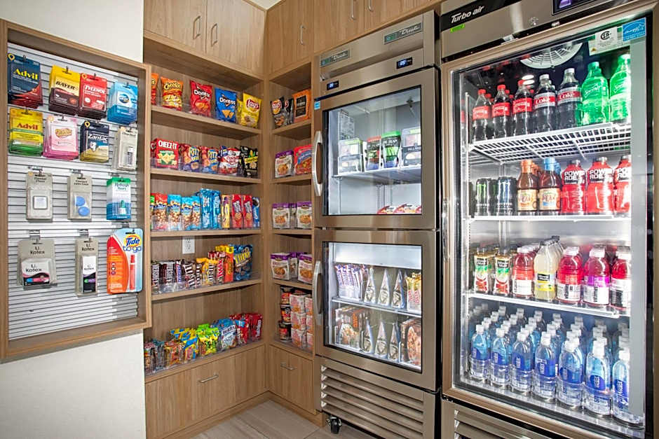 Holiday Inn Express & Suites Yosemite Park Area By IHG