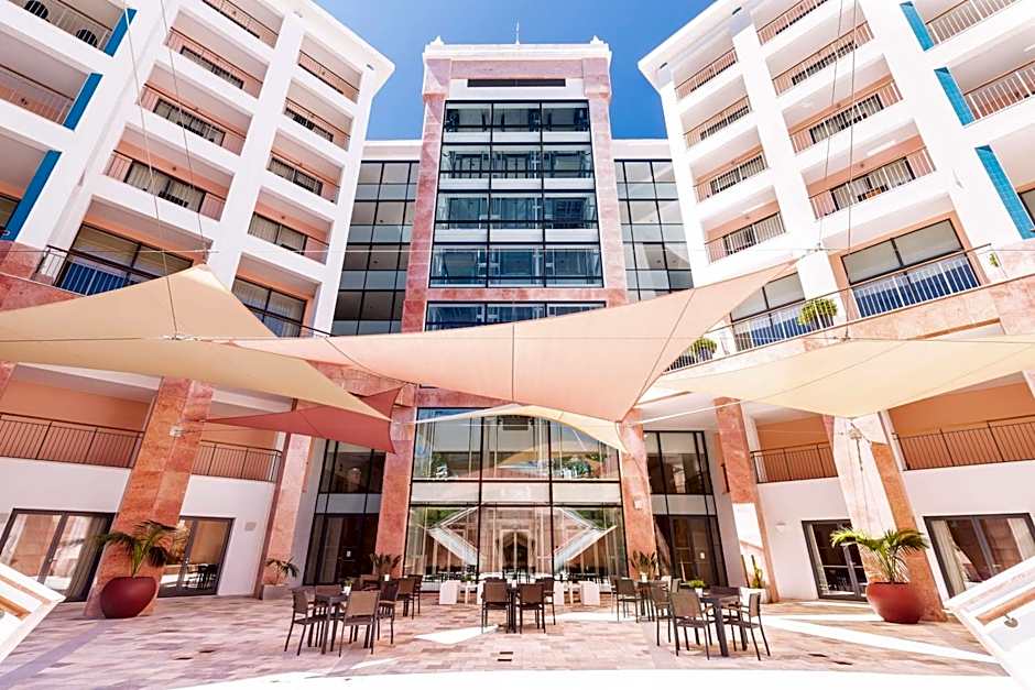 Hilton Vilamoura As Cascatas Golf Resort & Spa