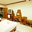 Fah Place Hotel