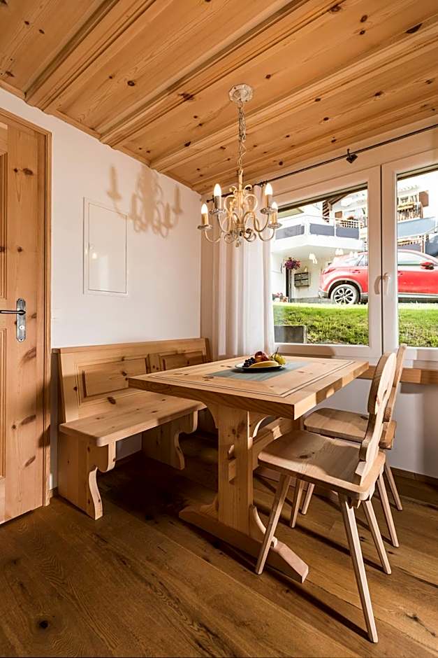 Casa La Roda, Via da Scola 2