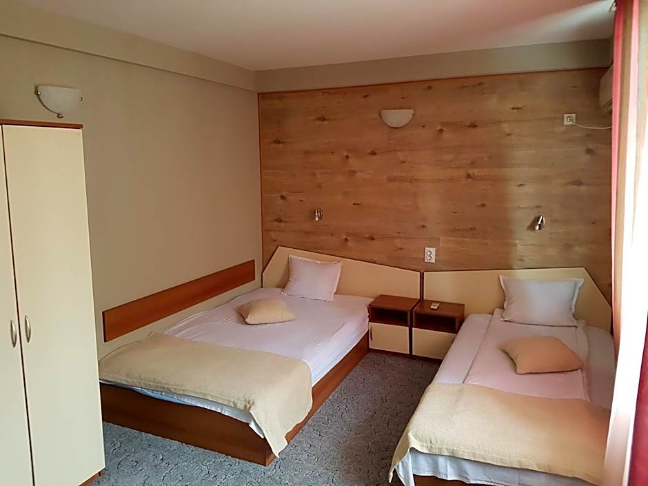 Family Hotel Kedara