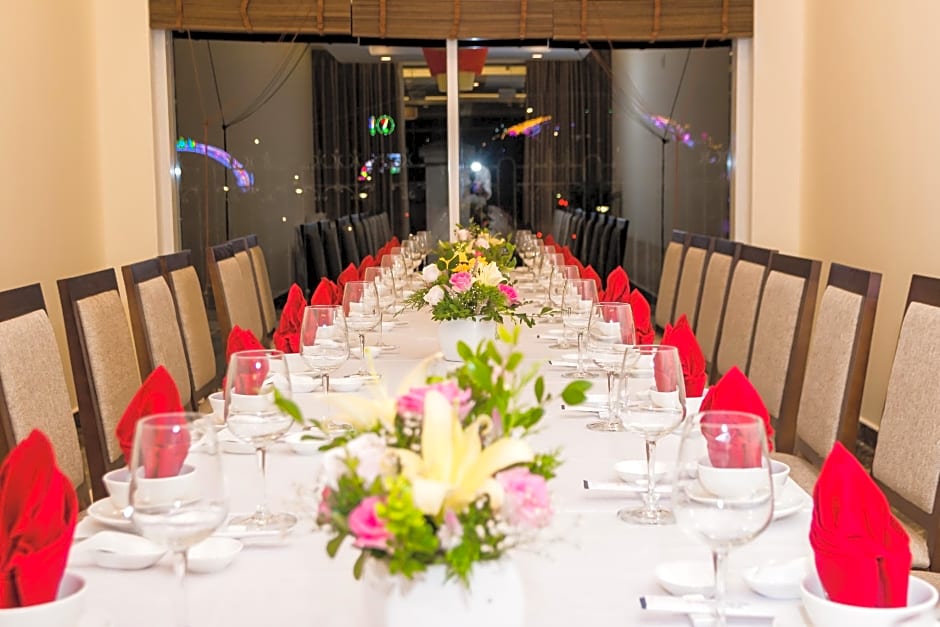 Sai Gon Phu Tho Hotel