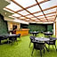 Yashshree Sanderling Mall Road