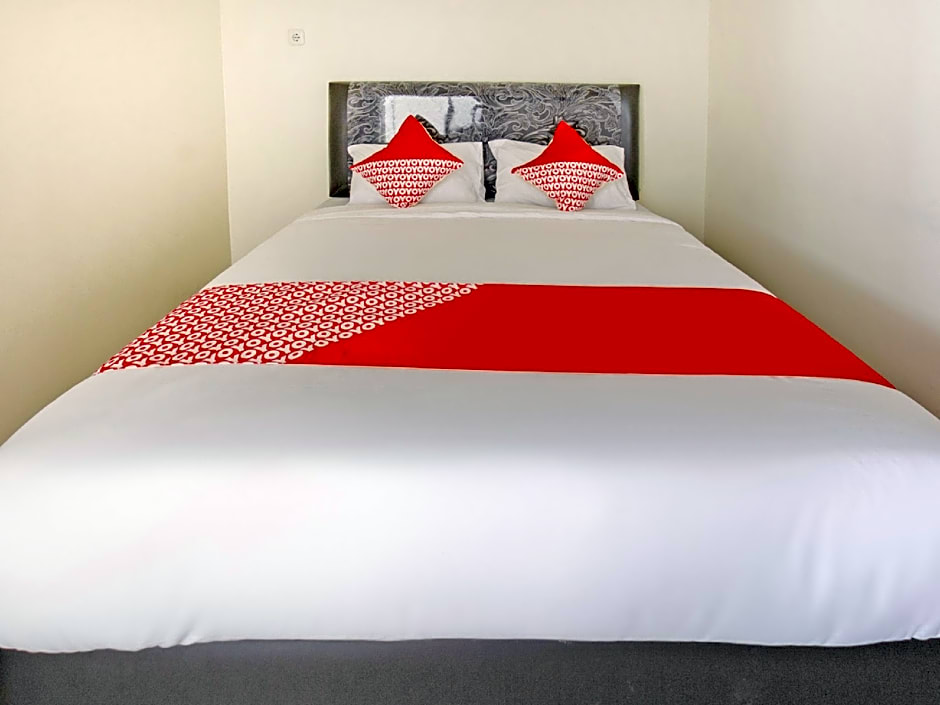 OYO 2753 Irma's Residence