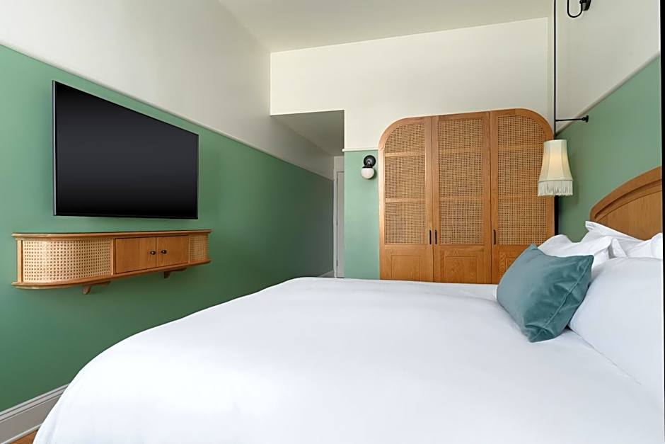Photo 1 of 1 of 1 King Bed, Accessible