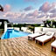 Spacious Penthouse with pool