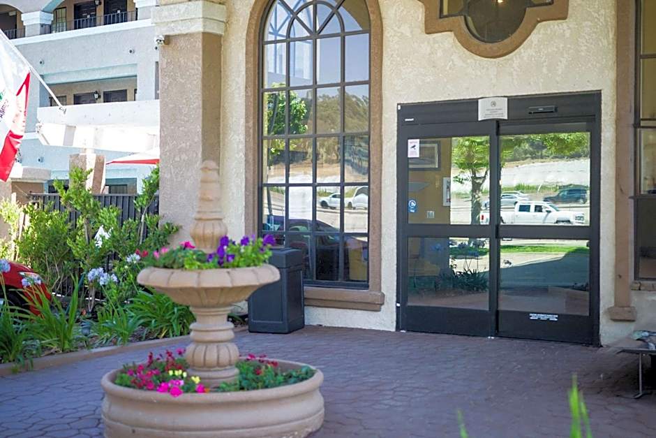 Quality Inn & Suites Camarillo-Oxnard