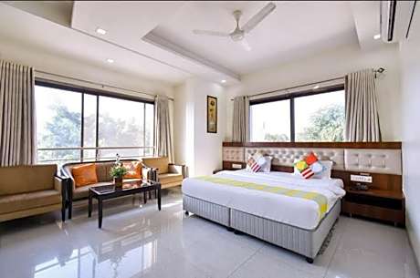 Goroomgo Sai Shubham Shirdi