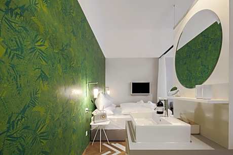Suite with Garden View