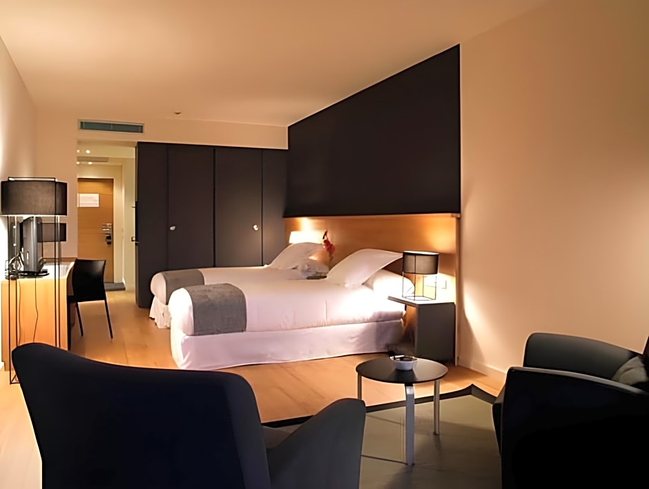 Photo 1 of 5 of Junior Suite