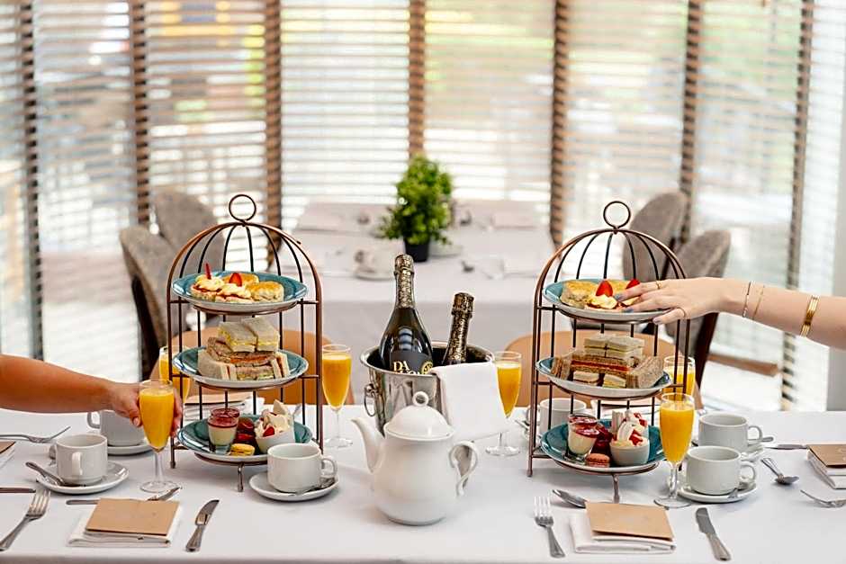 Delta Hotels by Marriott Heathrow Windsor