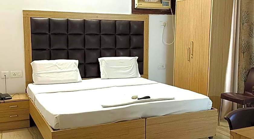 FabHotel Starr Residency – Gurgaon, NY