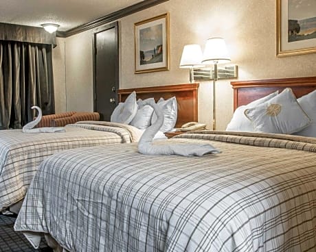Double with 2 Double Beds