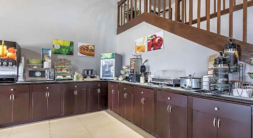 Quality Inn & Suites Stuttgart North