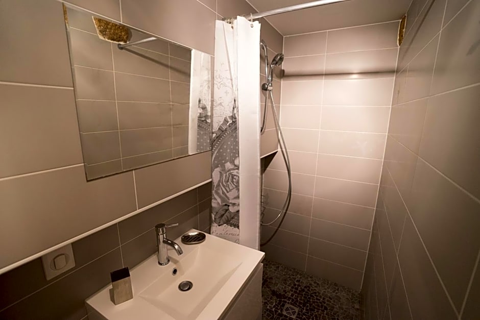 La Petite Salamandre