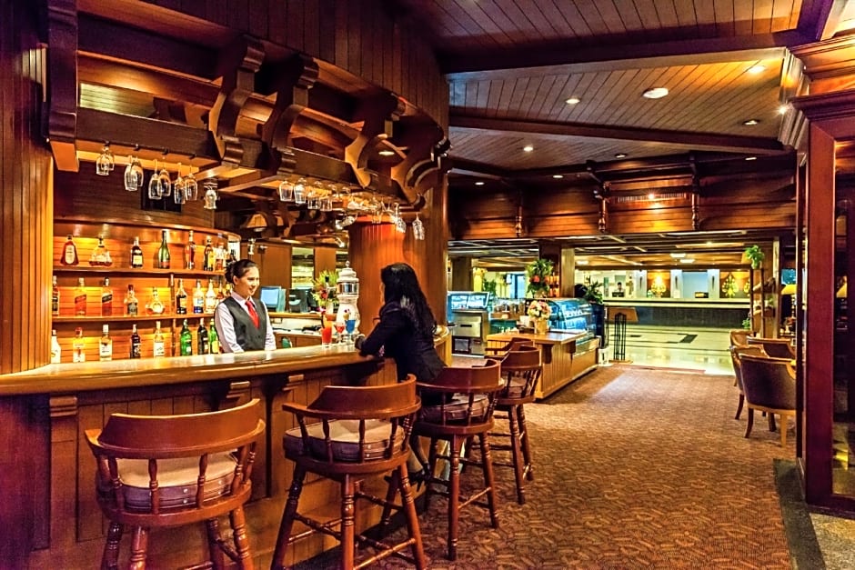 Bangkok Palace Hotel