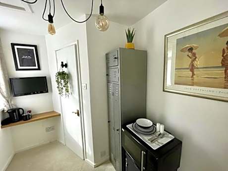 Deluxe Single Room