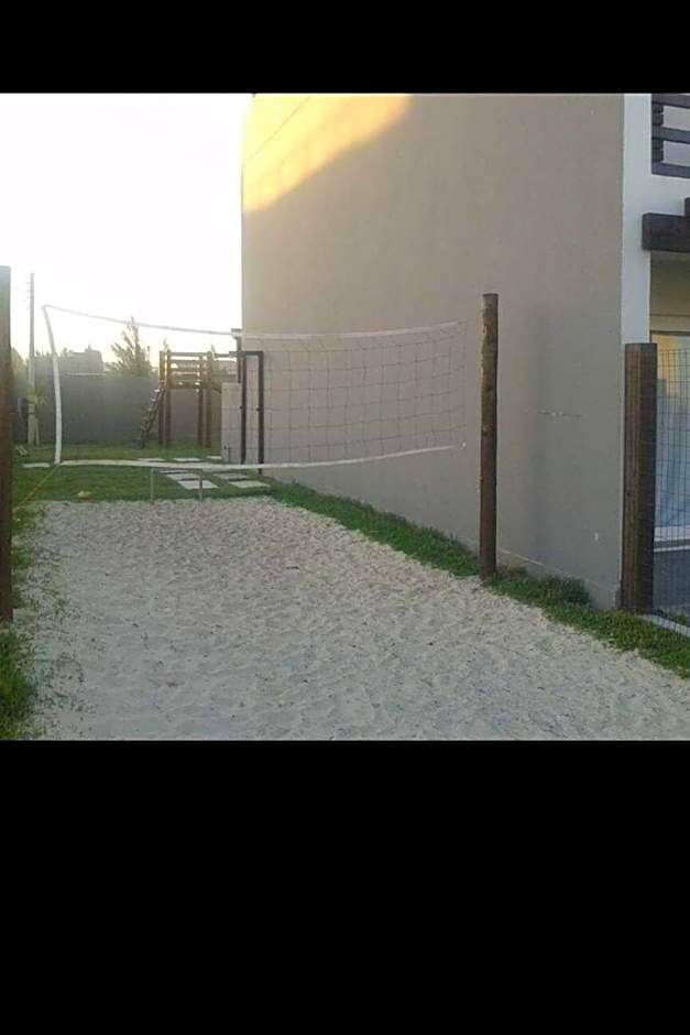 Sobrados com suíte e sacada vista ao mar