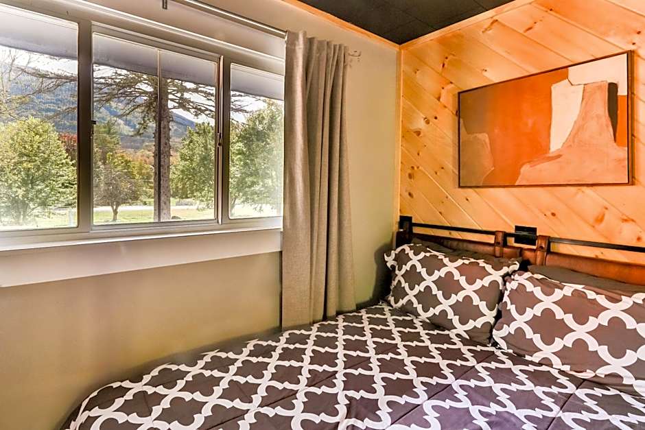 Matterhorns Hunter Lodge