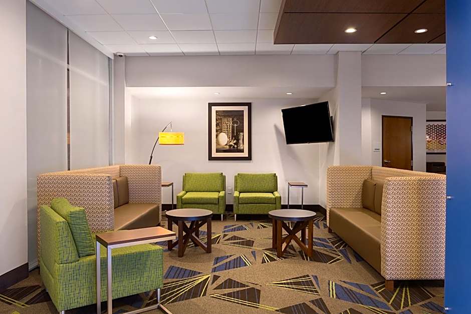 Holiday Inn Express - Lake Park by IHG