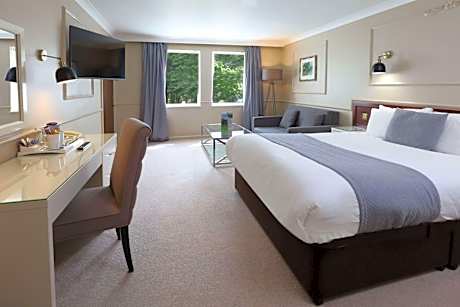 Superior Double Bed with Garden View - Non-Smoking