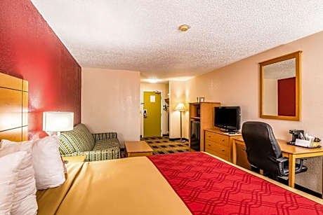 Queen Room - Non-Smoking